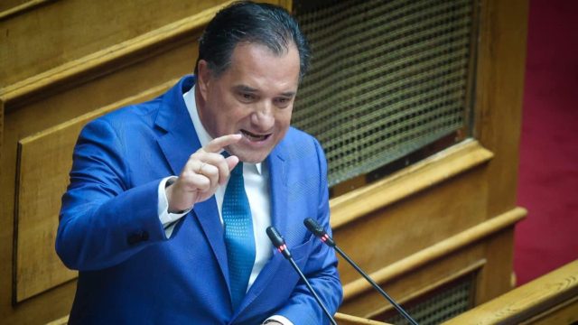 Άδωνις Γεωργιάδης για εργασιακό νομοσχεδιο: «Το πενθήμερο δεν καταργείται, γι’ αυτό δεν έχει κόσμο έξω»
