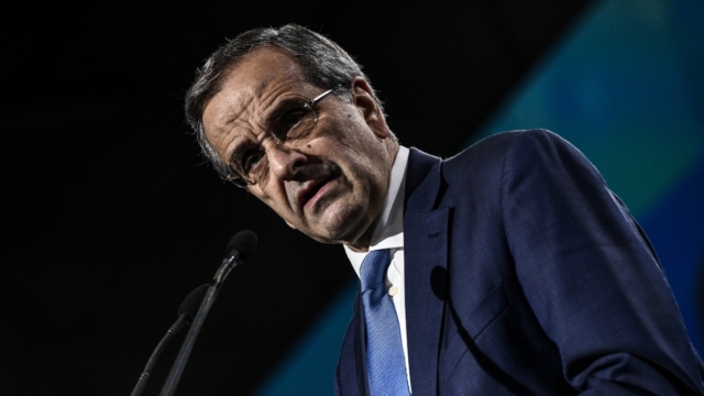 Κάθετος ο Αντώνης Σαμαράς: «Υπάρχει ΜΑΝΑ και ΠΑΤΕΡΑΣ. Τα παιδιά έχουν ανάγκη και τα δύο φύλα, όχι “γονέα ένα” και “γονέα δύο”»