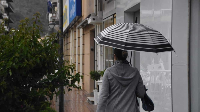 Καιρός σήμερα 11/11: Βροχές με καταιγίδες και χαλάζι – Έως 8 μποφόρ στο Αιγαίο