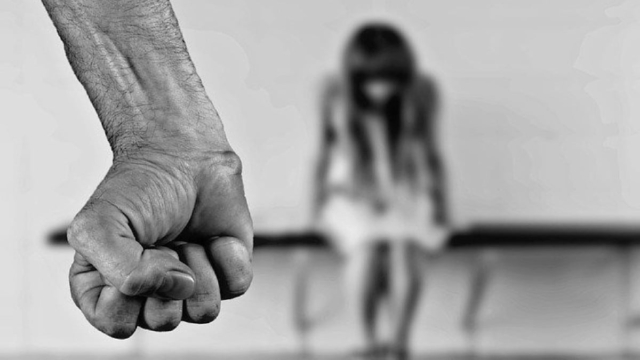 Εφιάλτης στην Kαλλιθέα: Συνελήφθη 61χρονος για αρπαγή και βι@σμό 48χρονης – Την βασάνιζε επί πέντε ημέρες