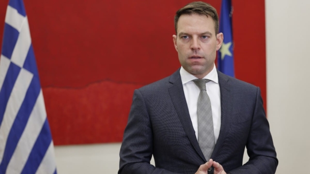 Στέφανος Κασσελάκης: Τα στοιχεία «δείχνουν» ενιαίο κέντρο μεταξύ Predator και ΕΥΠ, «να πέσει φως στο σκάνδαλο»