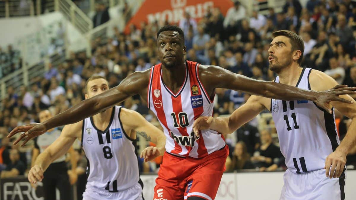 ΠΑΟΚ – Ολυμπιακός: Το θηριώδες triple-double του Μουστάφα Φαλ ακούστηκε σε όλη την Ευρώπη (video)