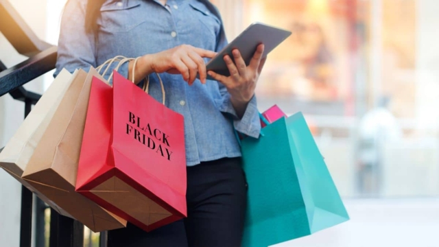 Black Friday 2023: Εκπτώσεις και ανοιχτά εμπορικά καταστήματα την Κυριακή 26 Νοεμβρίου