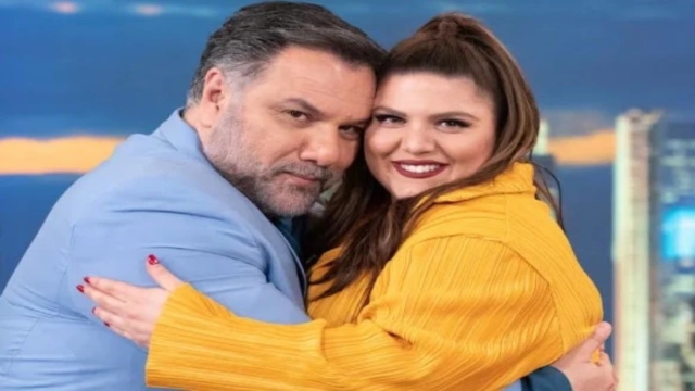 «Τέσσερα χρόνια σε κυνηγάμε και…» – Η «μπηχτή» της Δανάης Μπάρκα στον Γρηγόρη Αρναούτογλου (Video)