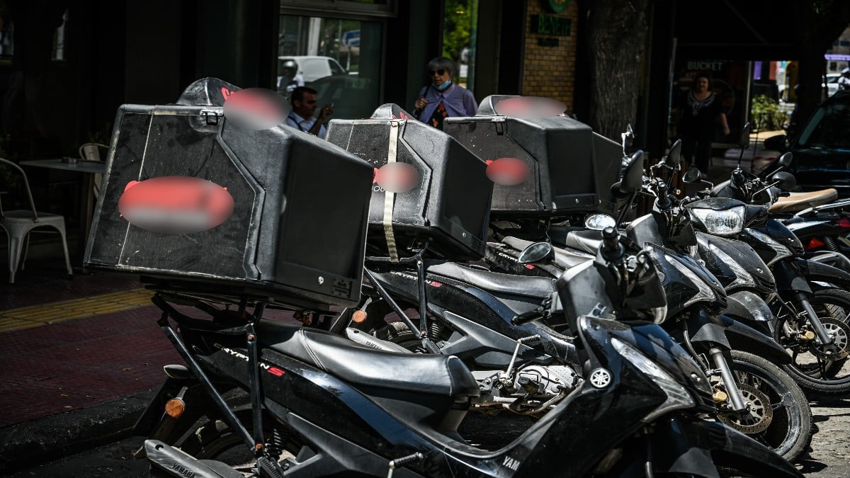 «Η παραγγελία αργεί αν δεν αφήσεις φιλοδώρημα», θα προειδοποιεί πλέον εφαρμογή για delivery – Ποια είναι και ο σάλος που έχει προκαλέσει