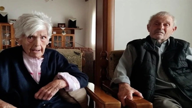 Διδυμότειχο: «Αν έλεγαν “όχι” θα ντρεπόμασταν» – Συγκινεί το ζευγάρι ηλικιωμένων που δώρισε πάνω από 100.000 ευρώ σε νοσοκομείο (Video)