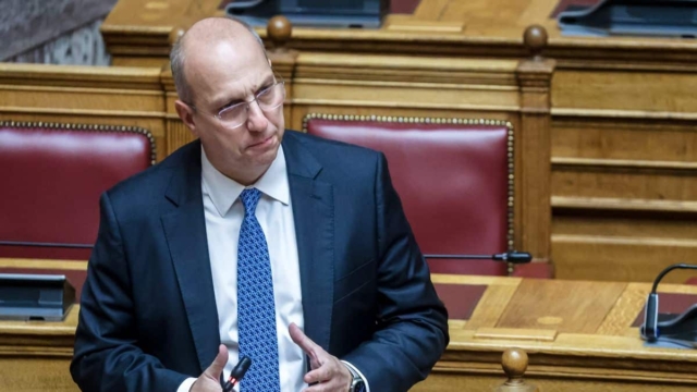 «Δράκος» των Εξαρχείων: Ο Οικονόμου καρατόμησε τον διοικητή του ΤΑ Ωρωπού για την υπόθεση