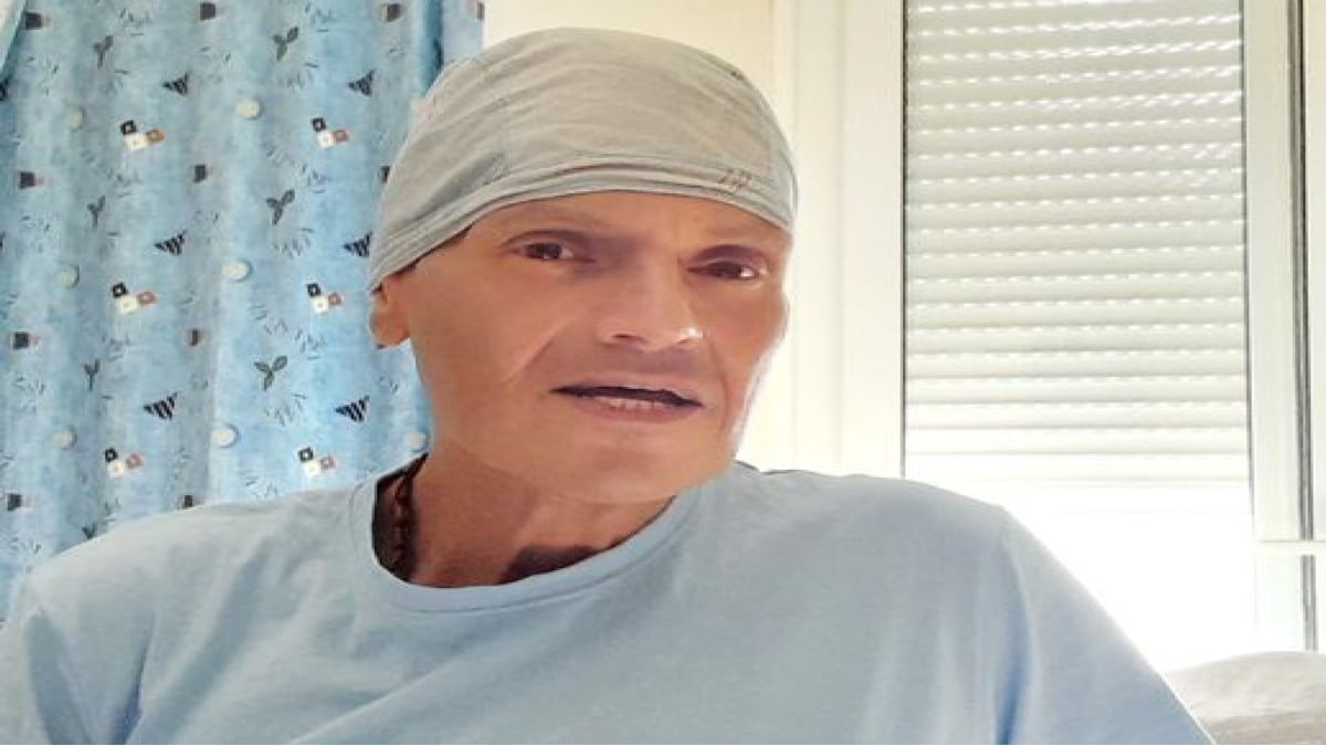 «Ο Π@#ΣΤ@Σ αυτός ο καρκίνος που μπαίνει απρόσκλητος χωρίς να ρωτήσει στα κορμάκια των ανθρώπων…» – Συγκινεί ο Γιώργος Δασκαλάκης με τη δύναμη της ψυχής του (photo)