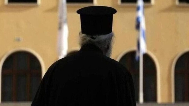Αμπελόκηποι: Ιερέας έδειρε την παπαδιά μπροστά στα ανήλικα παιδιά τους – Στο νοσοκομείο η πρεσβυτέρα