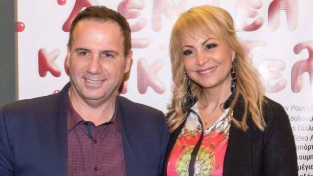 «Έλυσε» τη σιωπή της η Τέτα Καμπουρέλη: «Ο Βασίλης Γκουρούσης είναι εκείνος που μου τηλεφωνεί και μου λέει πόσο δυστυχισμένος είναι»