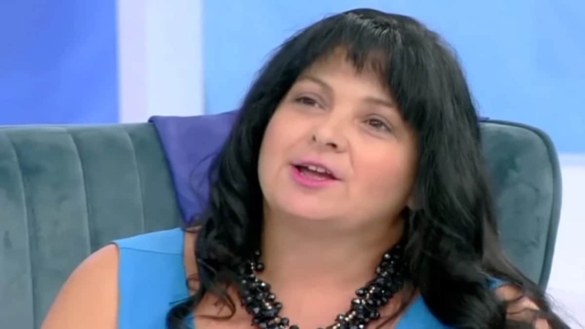 «Eκεί υπάρχει ένα Κωσταλέξι! Τα σκυλιά της είχαν φάει τα δάχτυλα…» – Σοκάρει ο Δήμαρχος της Αγίας Παρασκευής για τον θάνατο της Ελένης Καριολάκη (Video)