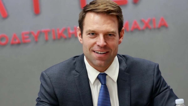 Στέφανος Κασσελάκης: Έταξε μηδενικό φόρο στους ελεύθερους επαγγελματίες – «Θα μου πείτε στο σπίτι του κρεμασμένου δεν μιλάνε για σχοινί»