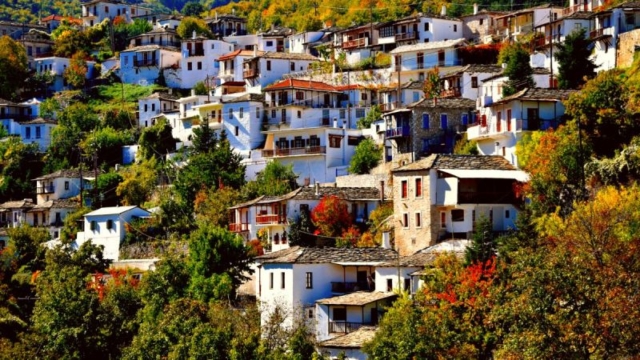Καστάνιτσα: Το αρχαίο χωριό της Αρκαδίας – Ένας διατηρητέος και παραδοσιακός οικισμός με φυσικό «καμουφλάζ»