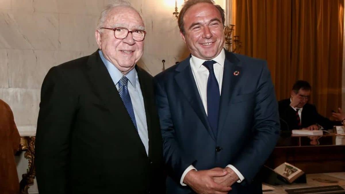 Φτιάχνει νέο κόμμα ο Κόκκαλης – Απέναντι από Μητσοτάκη και Κασσελάκη