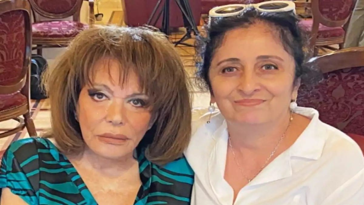 «Φεύγω με τακτοποιημένα τα οικονομικά μου. Ήταν η μάνα, η φίλη μου, ο δικός μου άνθρωπος» – “Έσπασε” τη σιωπή της η οικιακή βοηθός της Μαίρης Χρονοπούλου