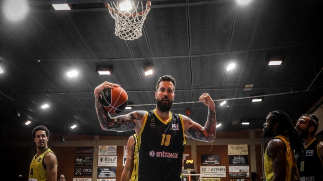 Basket League: «Μίλησε» η εμπειρία για το Μαρούσι – Σπουδαίο διπλό μέσα στο Λαύριο! (Videos)