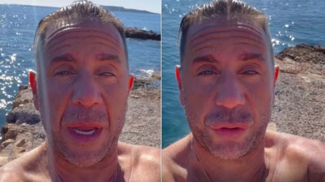 «Παλούκι» το κρύο αλλά ο Γιώργος Μαζωνάκης δεν καταλαβαίνει: Απολαμβάνει το μπάνιο του στην καρδιά του χειμώνα (video)