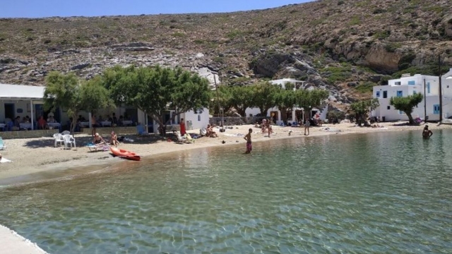 Μπάνιο, μέσα Νοέμβρη: Το ελληνικό νησί που είναι στο top 10 των καλύτερων φθινοπωρινών προορισμών του κόσμου έχει ακόμα καλοκαίρι