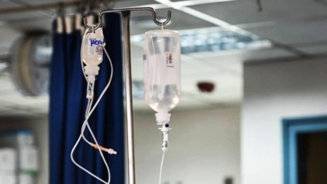 Φρίκη στην Κέρκυρα: Χειρούργησαν γυναίκα στην σπονδυλική στήλη χωρίς να την έχουν ναρκώσει – «Είδα τον θάνατό μου με τα μάτια μου»