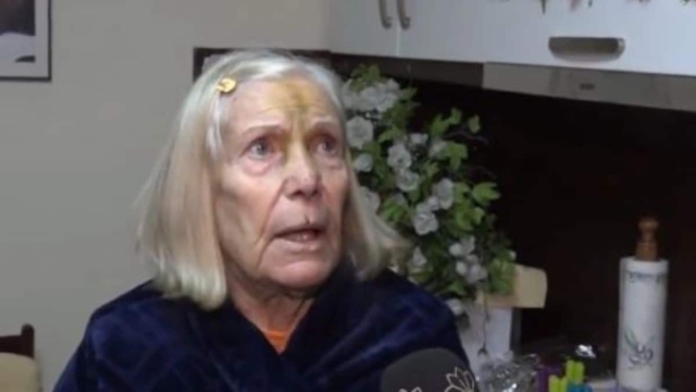 Ληστεία στο Περιστέρι: «Με πάταγε σε αυχένα και κεφάλι! Δεν μπορώ να κοιμηθώ. Έχω εφιάλτες. Νομίζω ότι βγαίνει μπροστά μου…» – Εφιάλτης για ηλικιωμένη (Video)