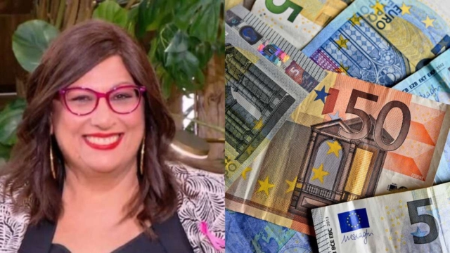 Χρυσά τσουβάλια με ευρώ για Κριούς κι άλλα 2 ζώδια: Φέρνει φουλ χρήμα η Σμάρω Σωτηράκη
