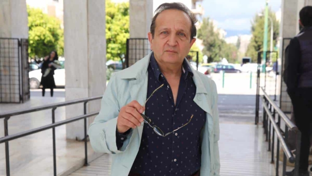 Απόλυτος ο Σπύρος Μπιμπίλας: «Αφού η φύση με έχει κάνει να με τραβάει το ίδιο φύλο, είναι φυσιολογικό»