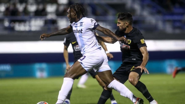Super league: Η Κηφισιά έβαλε στοπ στην ΑΕΚ στην 10η αγωνιστική με ισόπαλο σκορ
