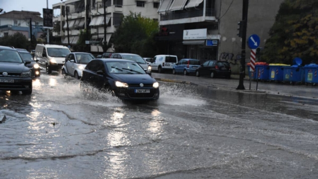 Καιρός: Νέο έκτακτο δελτίο επιδείνωσης από την ΕΜΥ – Ισχυρές βροχές και καταιγίδες σήμερα (22/11)