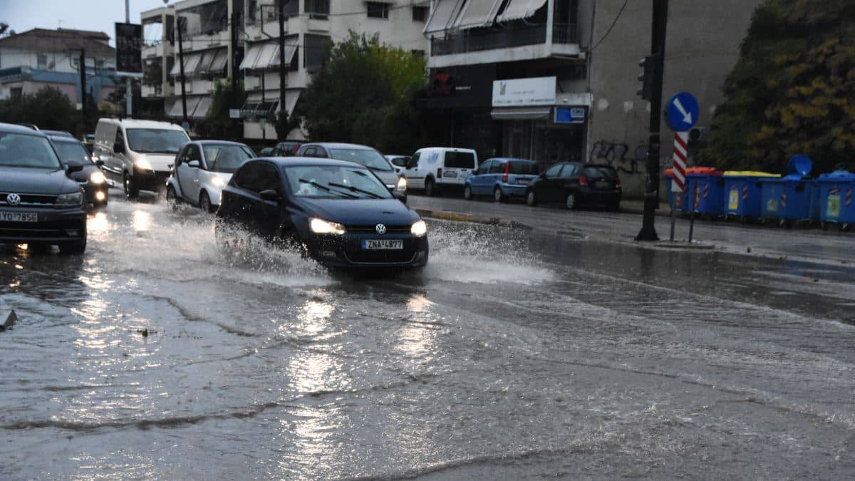 Καιρός: Νέο έκτακτο δελτίο επιδείνωσης από την ΕΜΥ – Ισχυρές βροχές και καταιγίδες σήμερα (22/11)