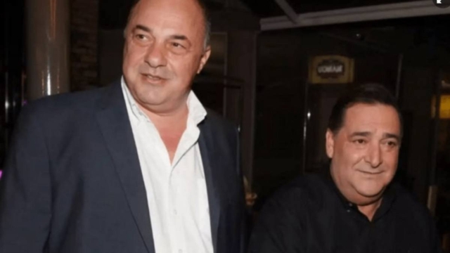 Καταρρακωμένος ο Αχιλλέας Μπέος για Βασίλη Καρρά: «Φίλος αδελφικός, κουμπάρος, μια από τις θλιβερές μέρες στη ζωή μου»