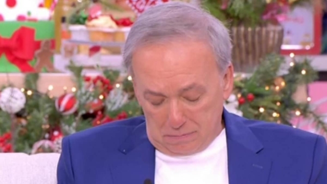 Κατέρρευσε ο Ανδρέας Μικρούτσικος: «Τους κουβαλάω όλους μέσα μου»