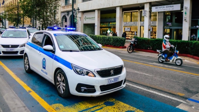 Σοβαρό επεισόδιο ενδοοικογενειακής βίας στην Ακρόπολη – 38χρονος επιτέθηκε με αιχμηρό αντικείμενο στη μητέρα του