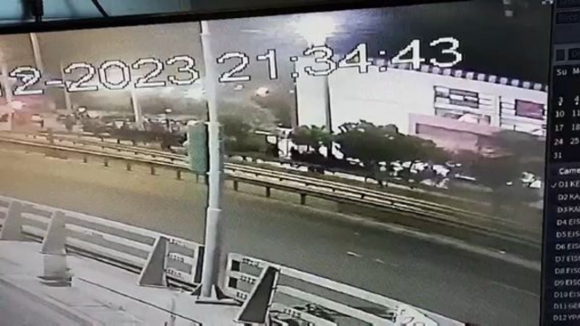 Επεισόδια στου Ρέντη: Ανατριχιαστικό βίντεο ντοκουμέντο από τη στιγμή της αιματηρής επίθεσης με τη ναυτική φωτοβολίδα κατά του 31χρονου αστυνομικού (video)