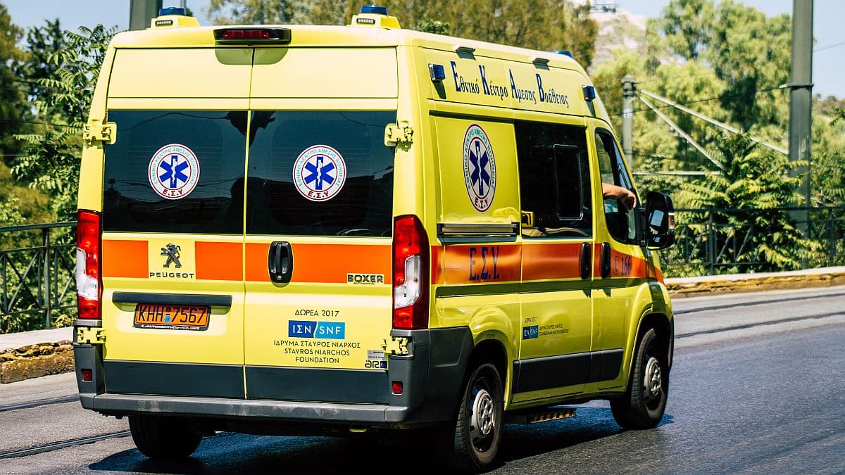 «Κατέρρευσαν» όταν άνοιξε ο κλειδαράς την πόρτα: Έτσι βρήκαν οι γονείς την 21χρονη κόρη τους στην Πάτρα