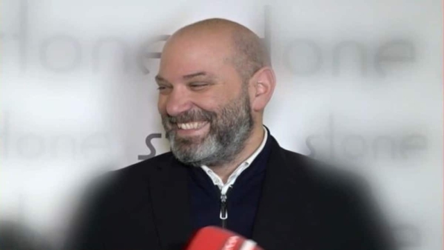 Ο Γιώργος Λάγιος σκέφτεται να στειρωθεί: «Αυτή την περίοδο με βρίσκετε άτεκνο! Όπως άλλοι σας καλούν σε βαφτίσια εγώ θα σας καλέσω στη στείρωσή μου» (Video)