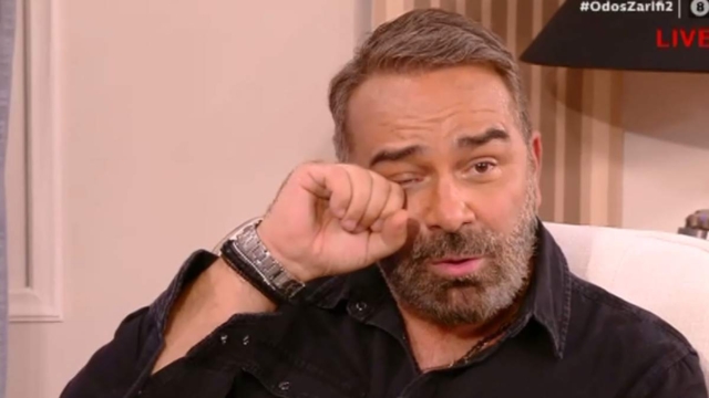 Κατέρρευσε στον αέρα ο Γρηγόρης Γκουντάρας: Δάκρυσε ακούγοντας τους γιους του να τον επαινούν – «Ρε μάγκες, ευχαριστώ!»