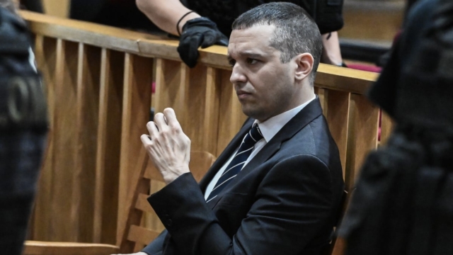 Δήμος Αθηναίων: Ορκίζεται χωριστά την Παρασκευή (29/12) ο Ηλίας Κασιδιάρης – Το παρασκήνιο