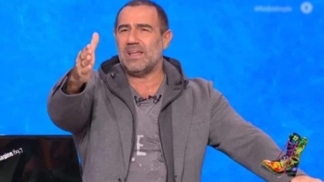 Σάλος με ΒΙΝΤΕΟ των «Ράδιο Αρβύλα» – «Κάτι άθλιοι τύποι – Προσβάλει την Ελλάδα ο Κανάκης»