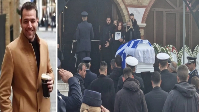 Θεσσαλονίκη: Σπαρακτικό το τελευταίο αντίο στον 32χρονο αστυνομικό που σκότωσε ο Νορβηγός! «Γιατί παλικάρι μου, γιατί» – Τραγική φιγούρα η μητέρα του κρατώντας στα χέρια της την φωτογραφία του