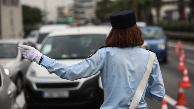 Κυκλοφοριακές ρυθμίσεις σήμερα (14/12) σε Ποσειδώνος και Κηφισό – Ποιοι άλλοι δρόμοι κλέινουν