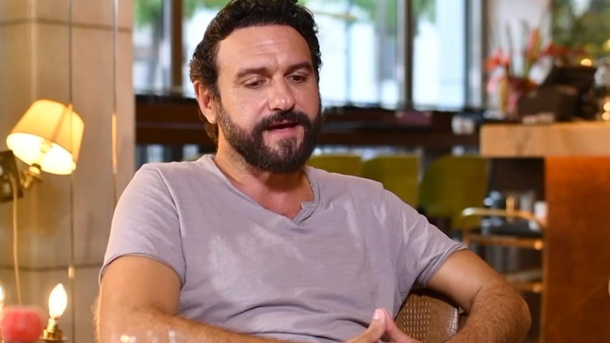 Σοκάρει ο Μελέτης Ηλίας: «Αν έμπαινα στο αεροπλάνο μπορεί να πάθαινα περιτονίτιδα και να πέθαινα»