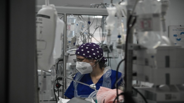 Προσεύχεται όλη η Ελλάδα: Ξανά σε καταστολή η 17χρονη μαθήτρια που υπέστη αλλεργικό σοκ και ανακοπή – Παρουσίασε απότομη μεταβολή