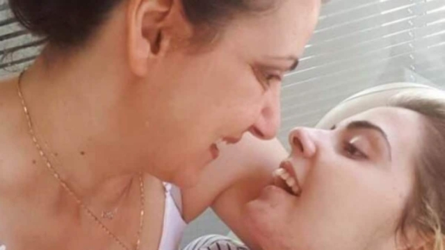 Συγκινεί η μητέρα της Ασπασίας που πυροβολήθηκε από τον πατέρα της: «Προσεύχομαι να μην φύγω πρώτη»