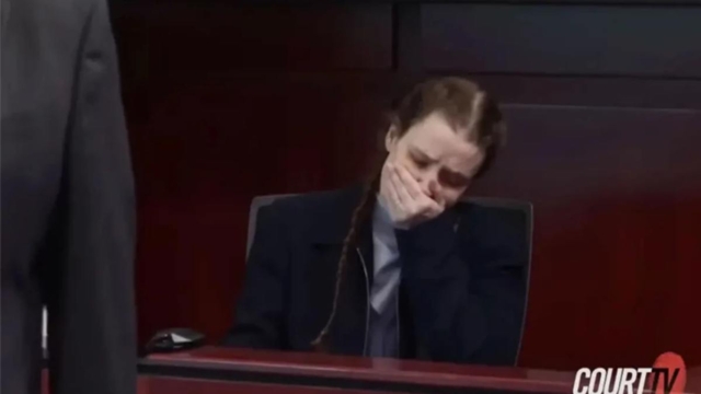 Η απόλυτη φρίκη: Μητέρα βασάνιζε και σκότωσε τον αυτιστικό γιο της – Έκανε εμετό στο δικαστήριο μόλις είδε φωτογραφίες του αποστεωμένου παιδιού