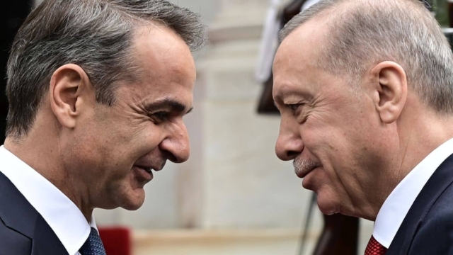 «Νέα σελίδα στις σχέσεις Eλλάδας και Τουρκίας»: Τι λένε τα ξένα ΜΜΕ για την συνάντηση Μητσοτάκη – Ερντογάν στην Αθήνα;