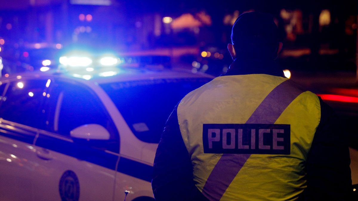 Φρίκη στην Ομόνοια: Συνελήφθη 38χρονη γιατί έβαζε σκουπίδια και στάχτες πάνω στο παιδί της
