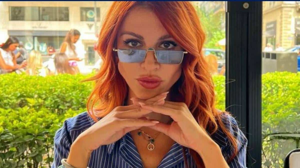 Το νέο ζευγάρι στην ελληνική βουλή – Βρήκε τον έρωτα η κοκκινομάλλα του ΠΑΣΟΚ (ΦΩΤΟ)