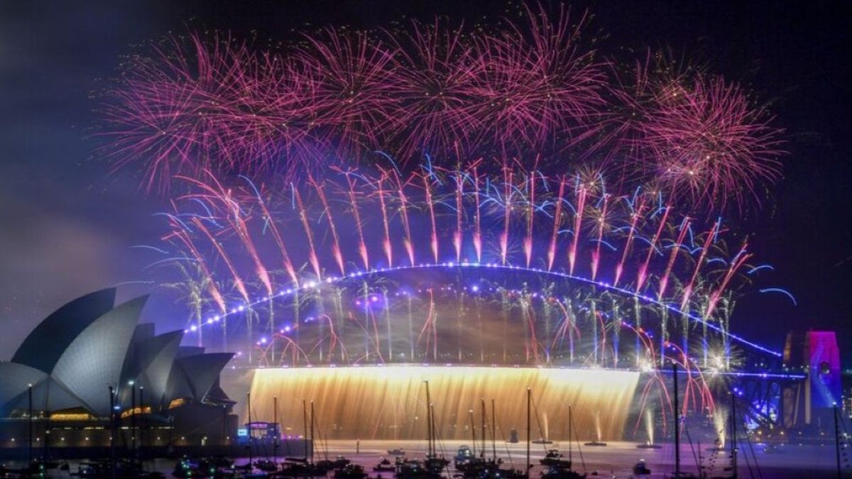 Πρωτοχρονιά: Ο πλανήτης υποδέχεται το 2024 – «Καλή χρονιά» σε Νέα Ζηλανδία και Αυστραλία (video)