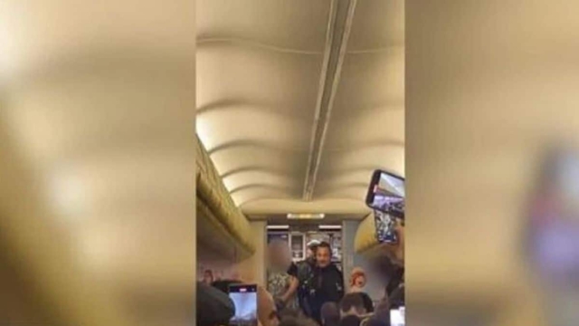 Θρίλερ σε πτήση της Ryanair: Επιβάτες έκαναν ναρκωτικά και παρενοχλούσαν τους υπόλοιπους – Η απόφαση του πιλότου
