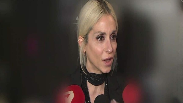 «Με μισεί τελευταία! Του είπα αν θα του λείψω όταν πεθάνω και μου είπε…» – Σπαρακτική εξομολόγηση Σοφίας Καρβέλα για τη δύσκολη σχέση με τον γιο της, Νίκο (photo)